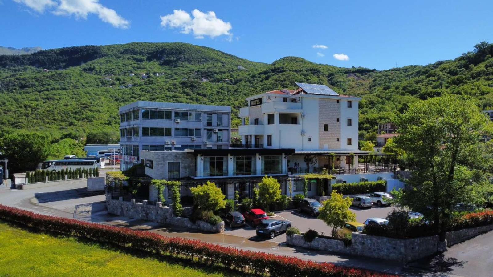 Opera Jaz Hotel