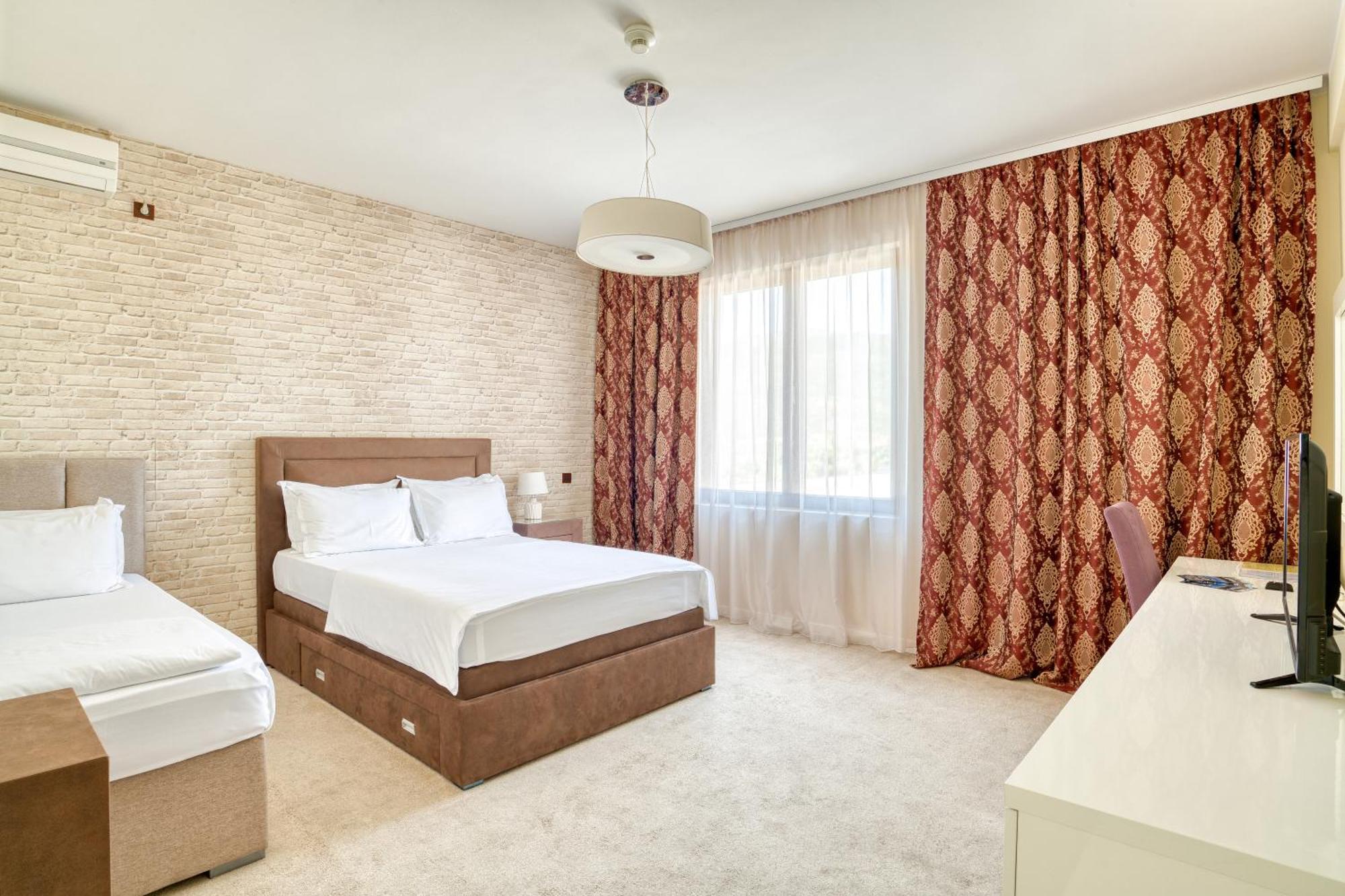 Hotel Opera Jaz 3*