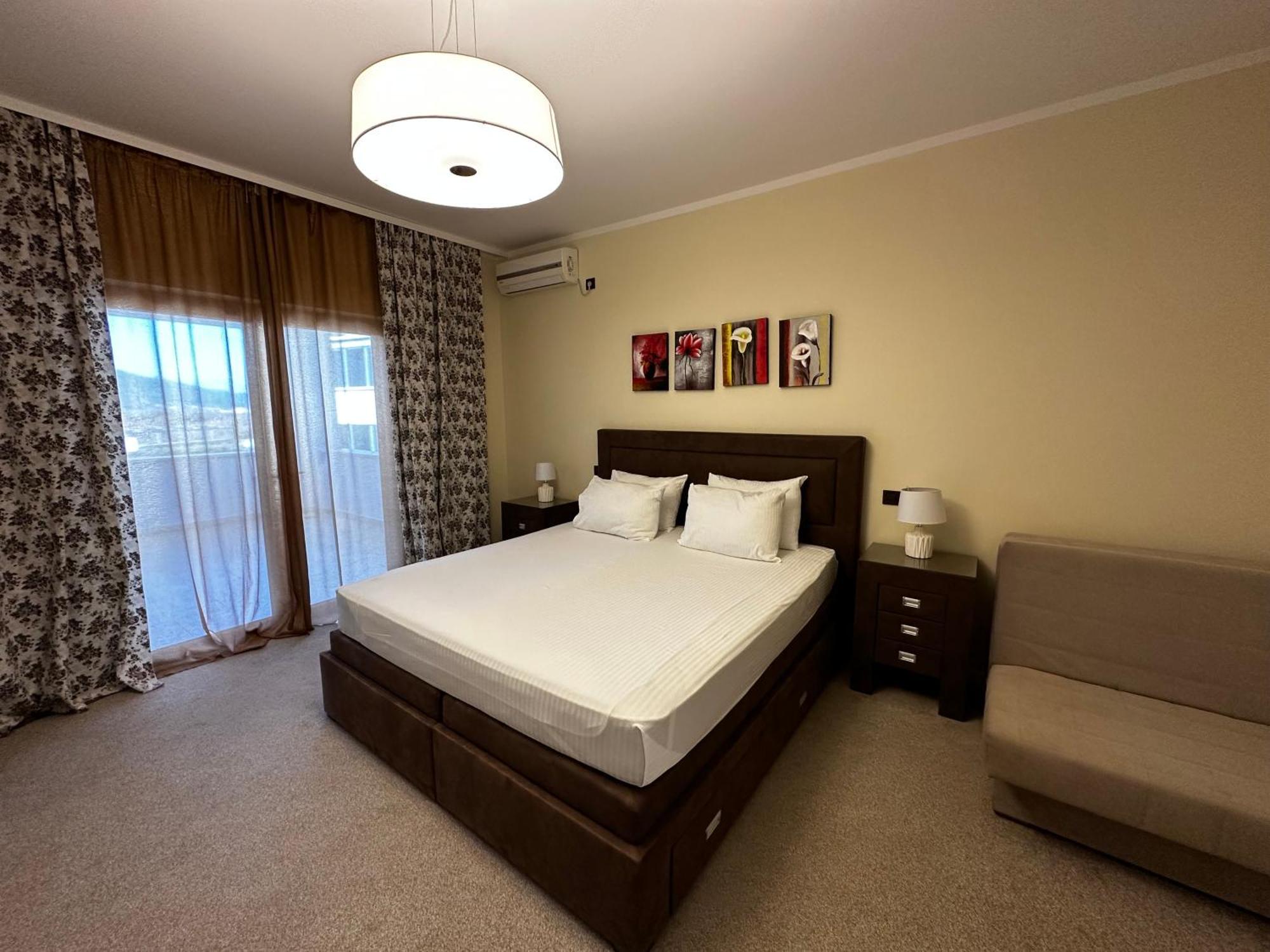 Hotel Opera Jaz 3*