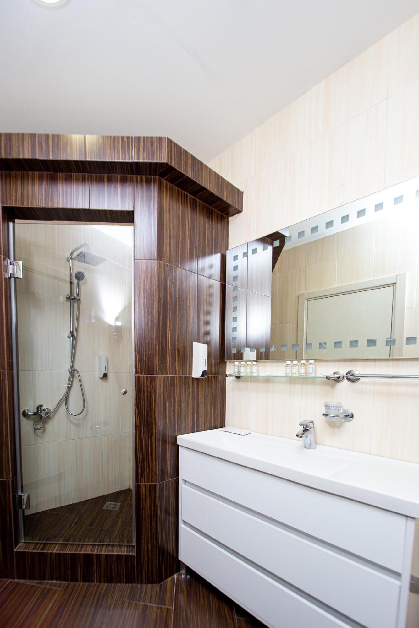 Otel Opera Jaz